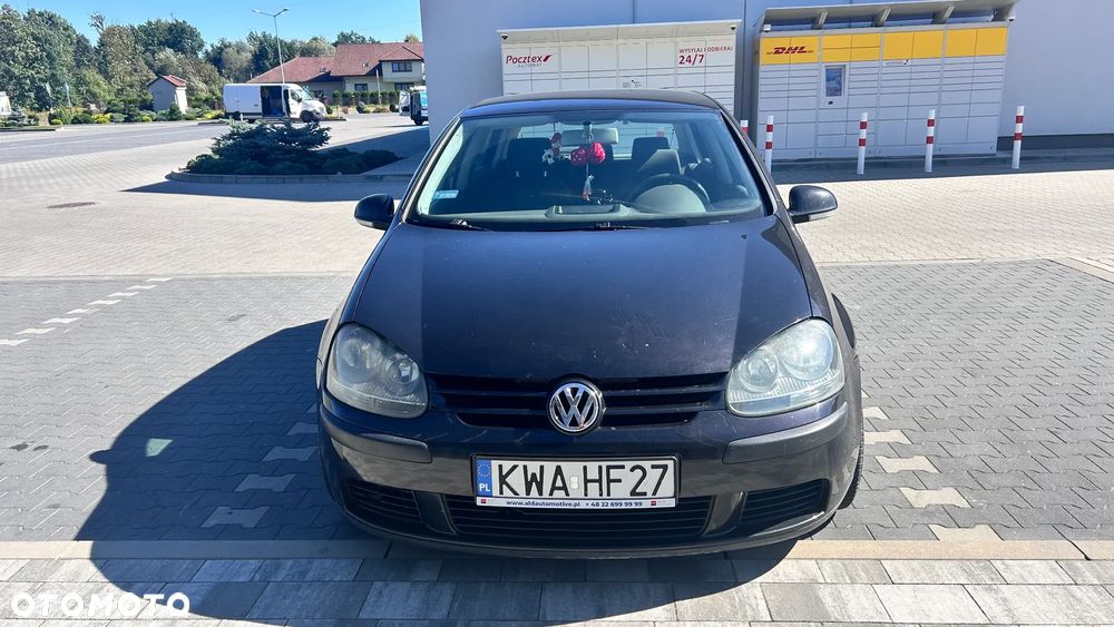 Volkswagen Golf - 1