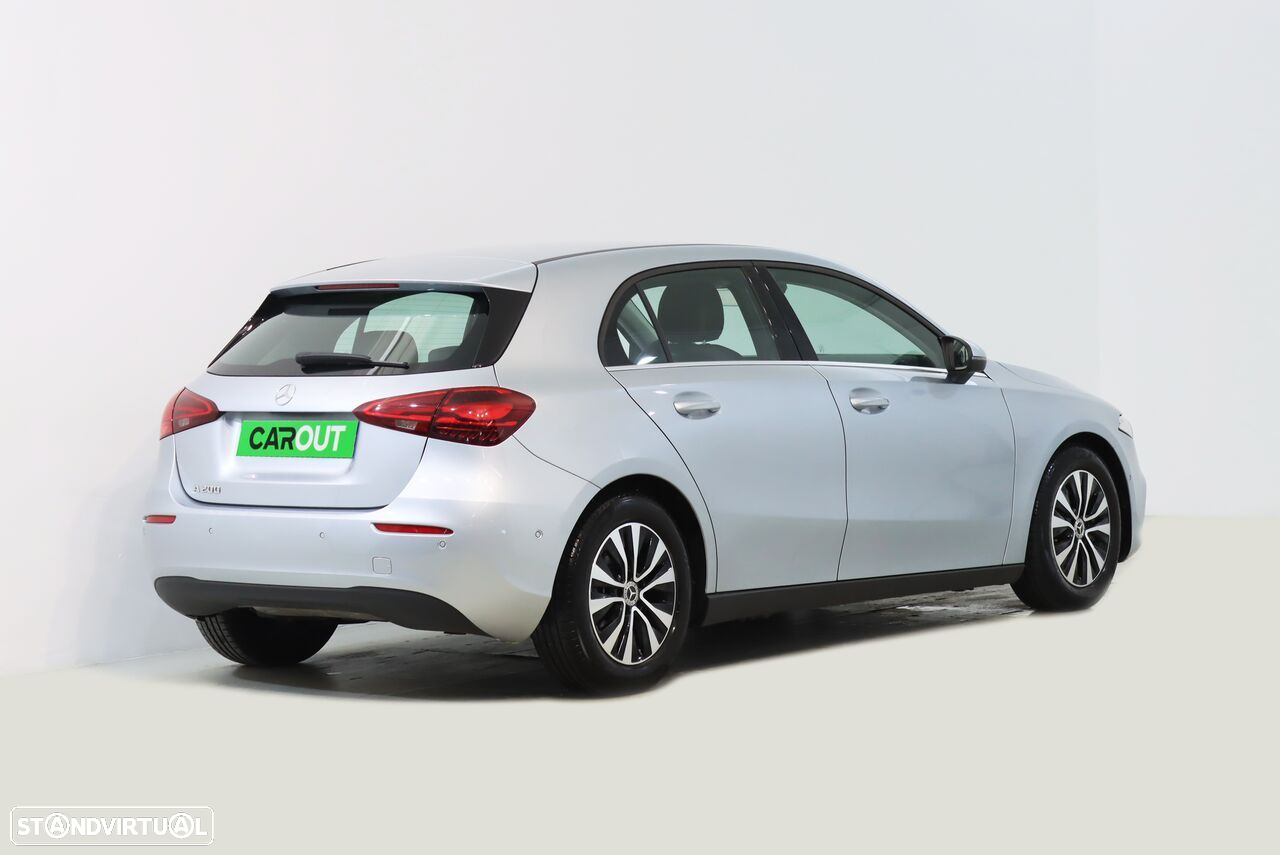 Mercedes-Benz A 200 Standard - 2