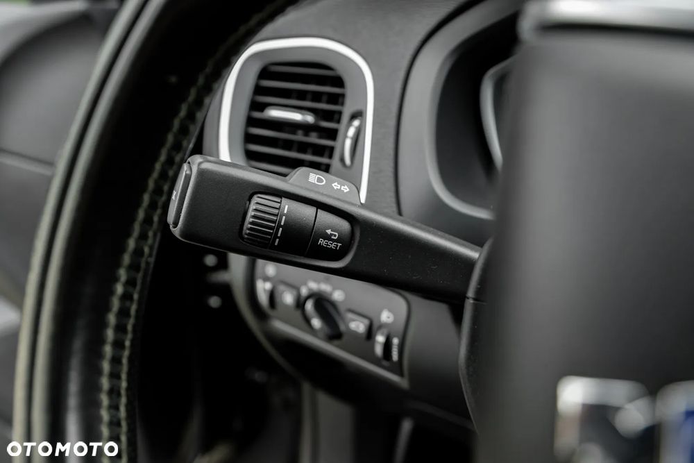 Volvo V40 D4 Drive-E Kinetic - 30