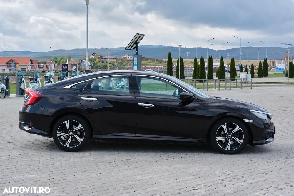 Honda Civic 1.5 VTEC Turbo CVT Prestige - 31