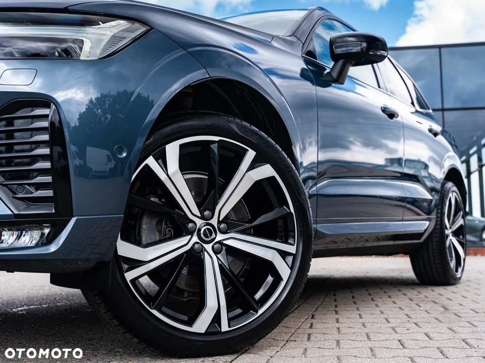 Volvo XC 60 B4 B Plus Dark - 17
