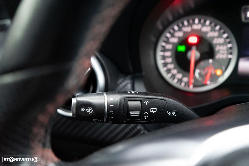 Mercedes-Benz A 180 d AMG Line - 36