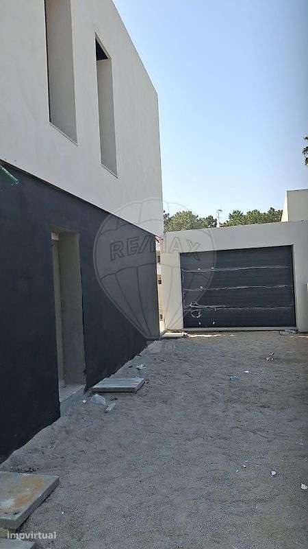 Moradia T4 para venda - Grande imagem: 2/19