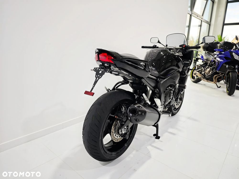 Yamaha FZ - 10