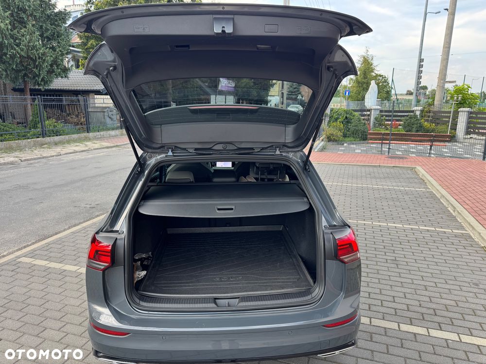 Volkswagen Golf 1.5 eTSI OPF DSG R-Line - 19