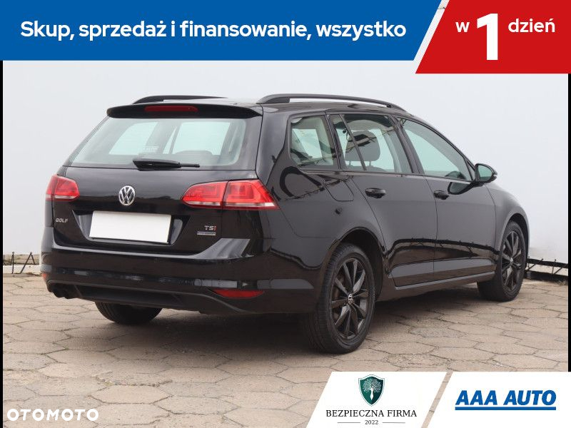 Volkswagen Golf - 6