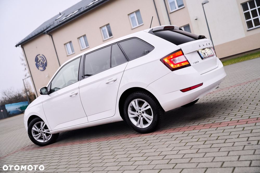 Skoda Fabia 1.0 TSI Ambition - 4