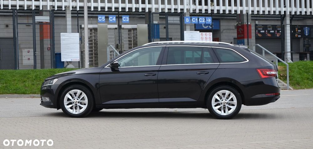 Skoda Superb 2.0 TDI Style - 4