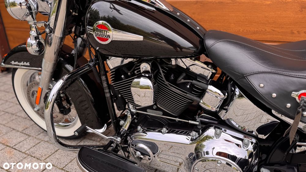 Harley-Davidson Softail Heritage Classic - 19