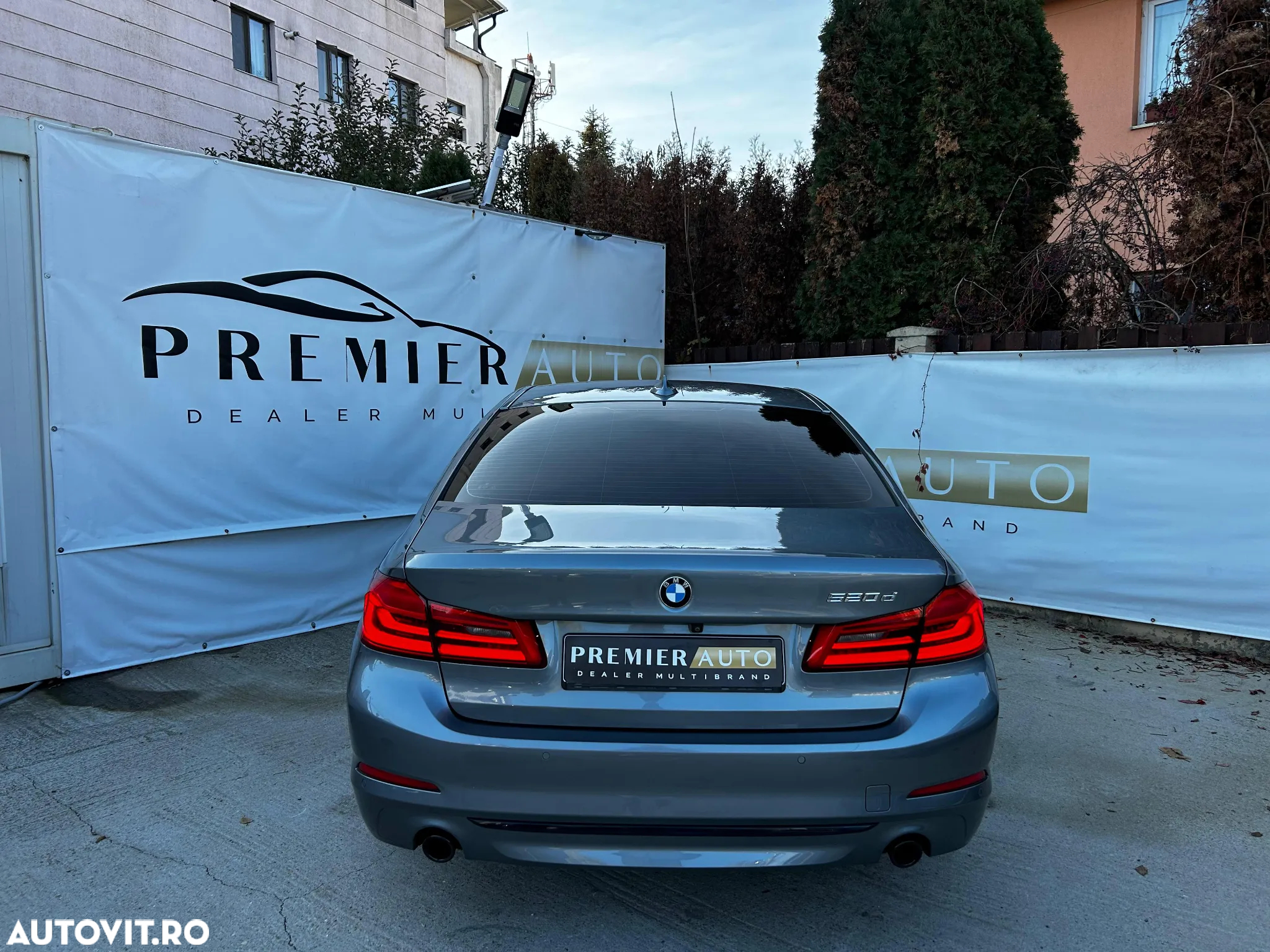 BMW Seria 5 520d Aut. Sport Line - 3