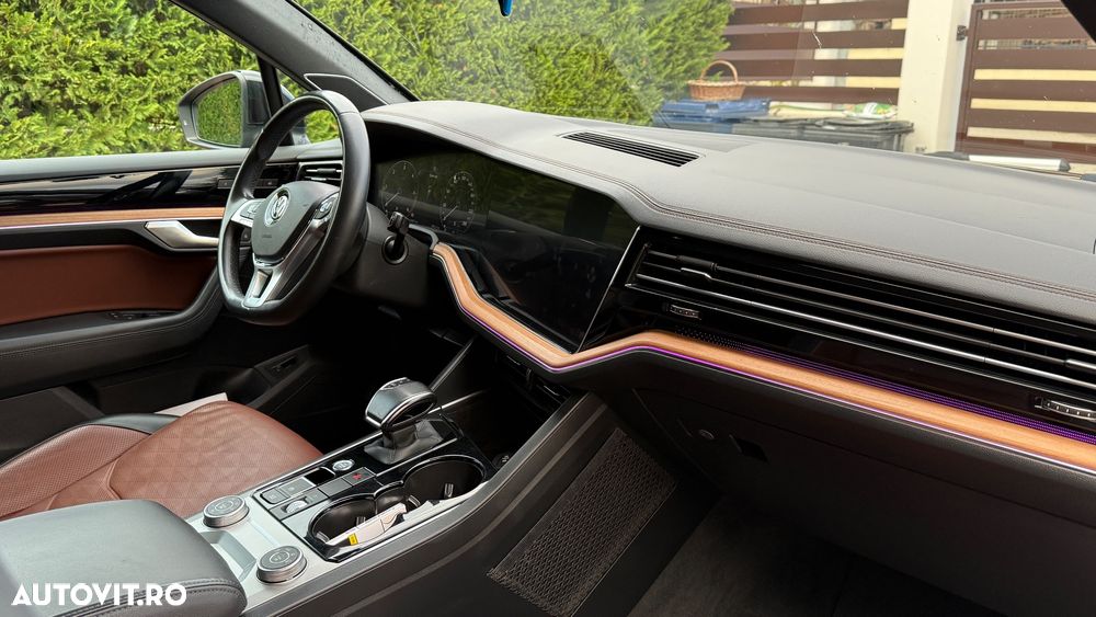 Volkswagen Touareg V6 TDI R-Style - 6