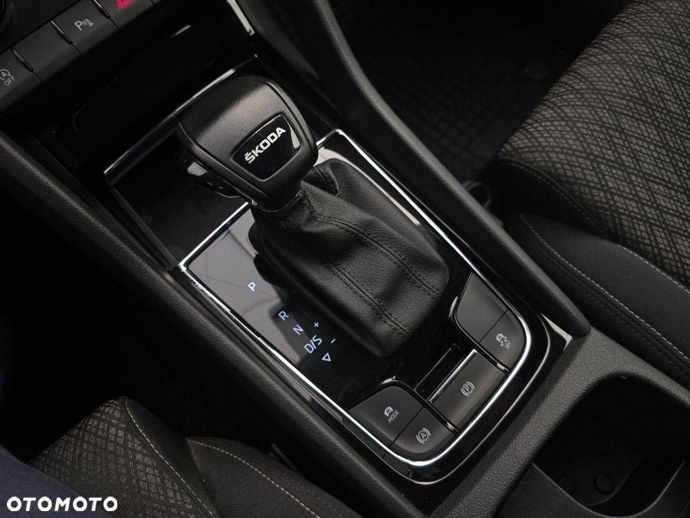 Skoda Karoq 1.5 TSI ACT 4x2 Style DSG - 24