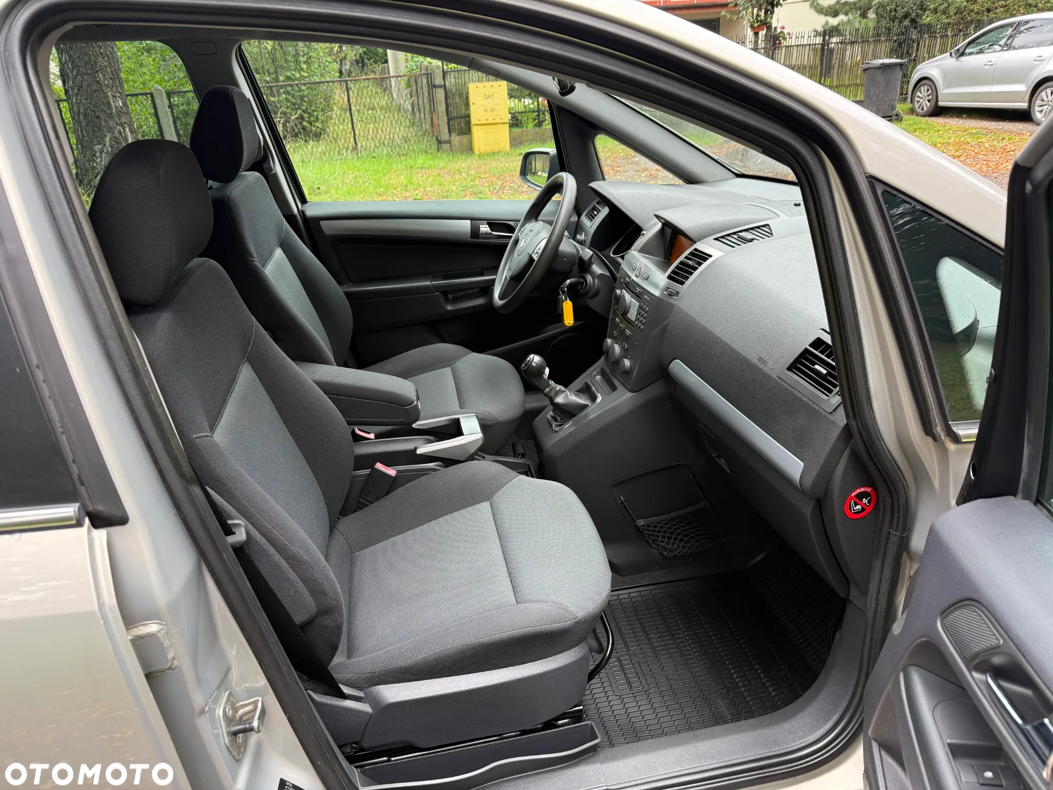Opel Zafira 1.8 Cosmo - 23