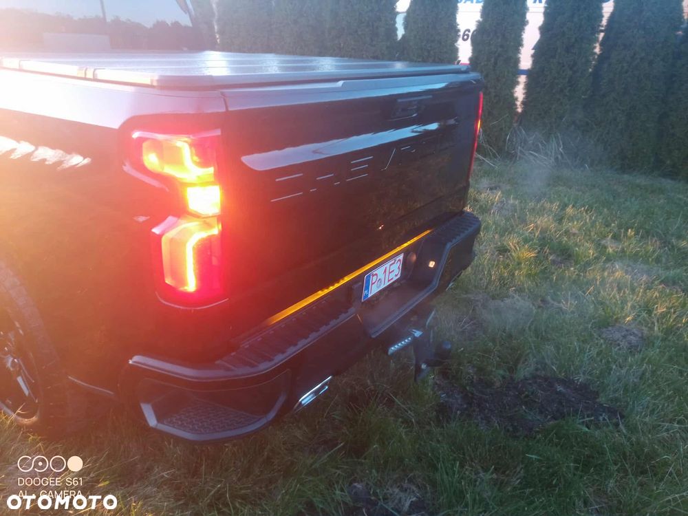 Chevrolet Silverado - 6