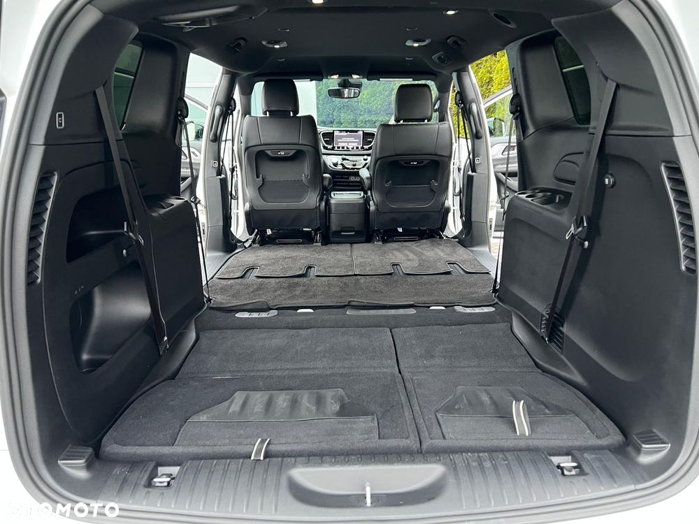 Chrysler Pacifica - 16