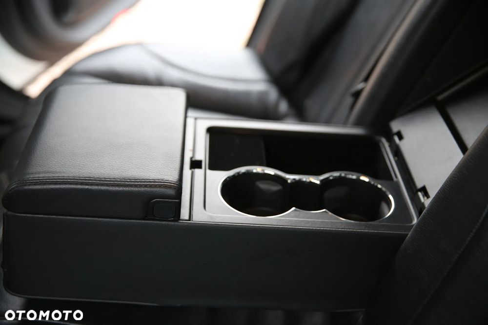 Jaguar XJ 3.0 D V6 Premium Luxury - 24