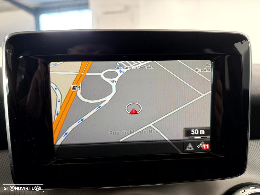 Mercedes-Benz GLA 200 CDi Urban Aut. - 30