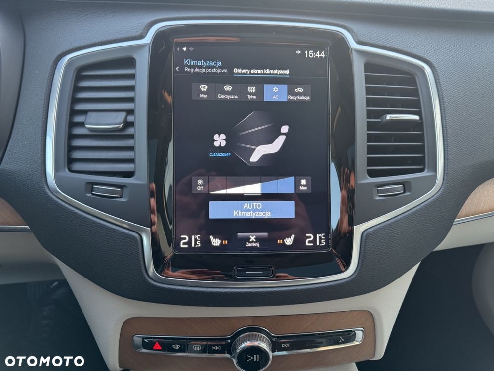 Volvo XC 90 D5 AWD Momentum 7os - 35