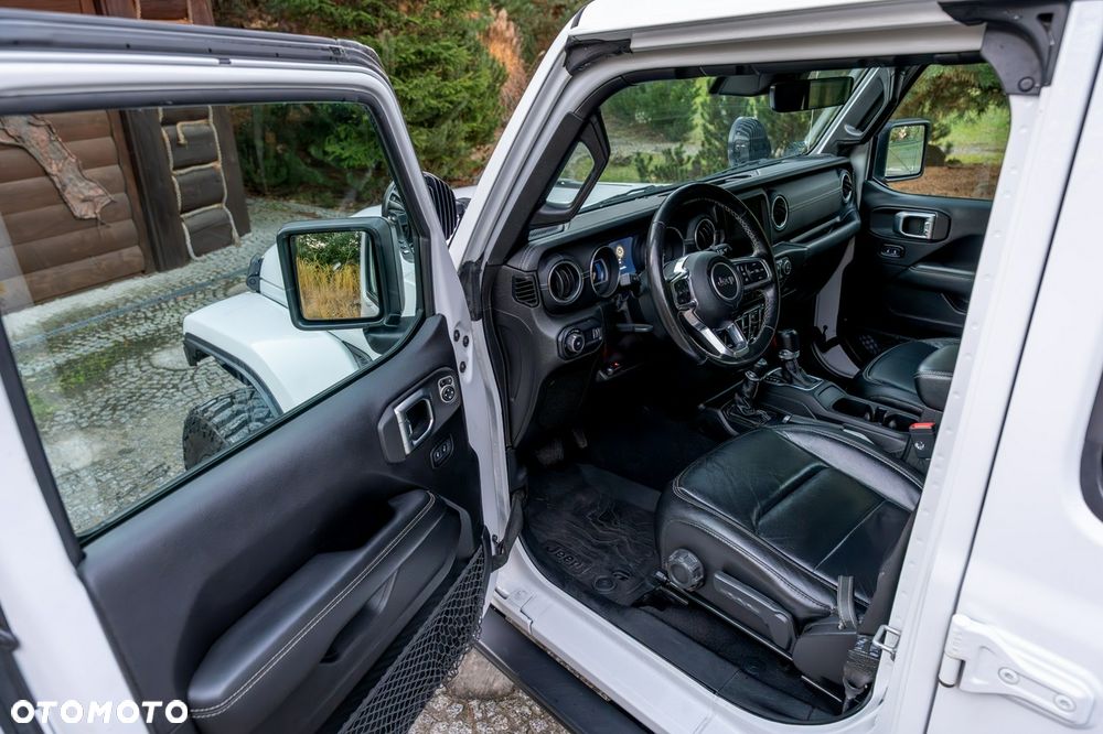 Jeep Wrangler Unlimited GME 2.0 Turbo Sahara - 23