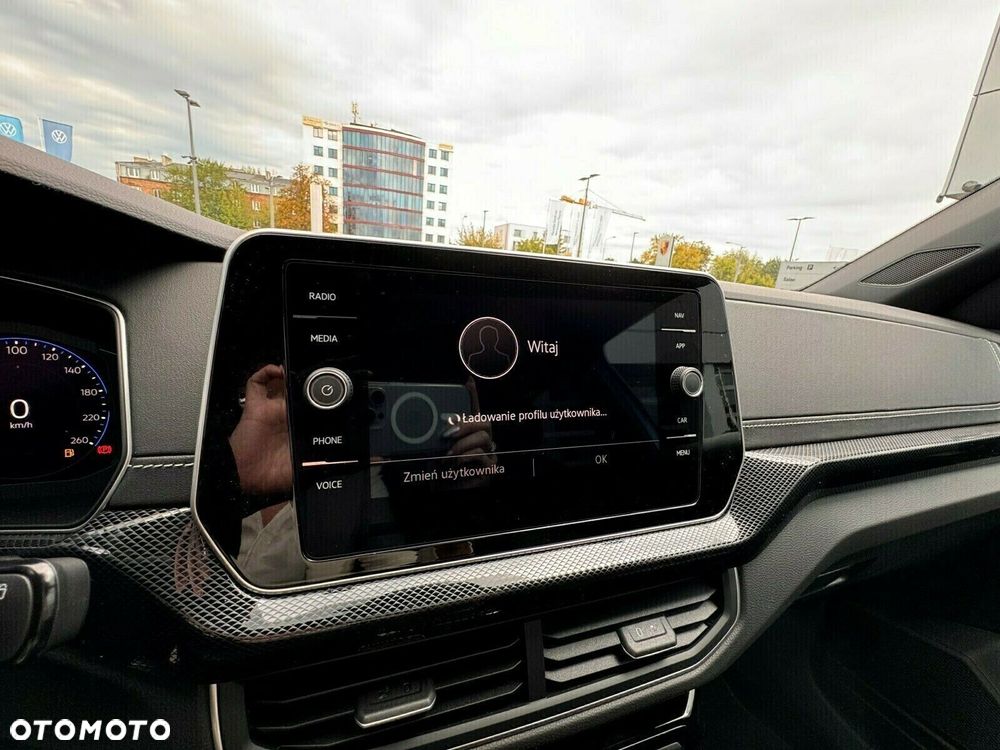 Volkswagen T-Cross - 13