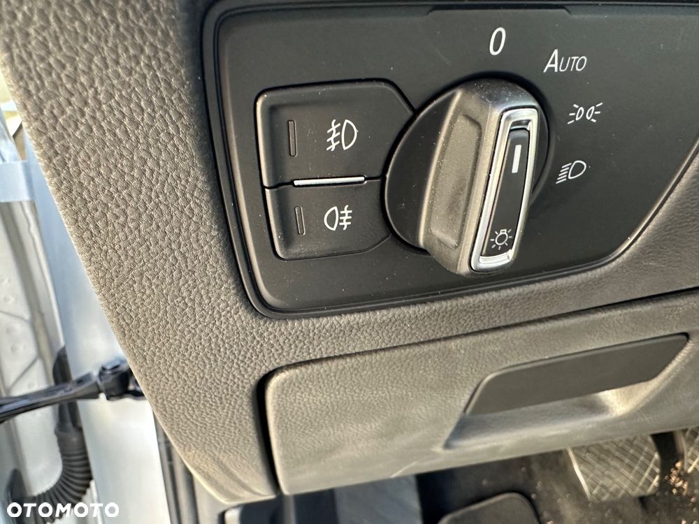 Volkswagen Passat 2.0 TDI SCR Style DSG - 17