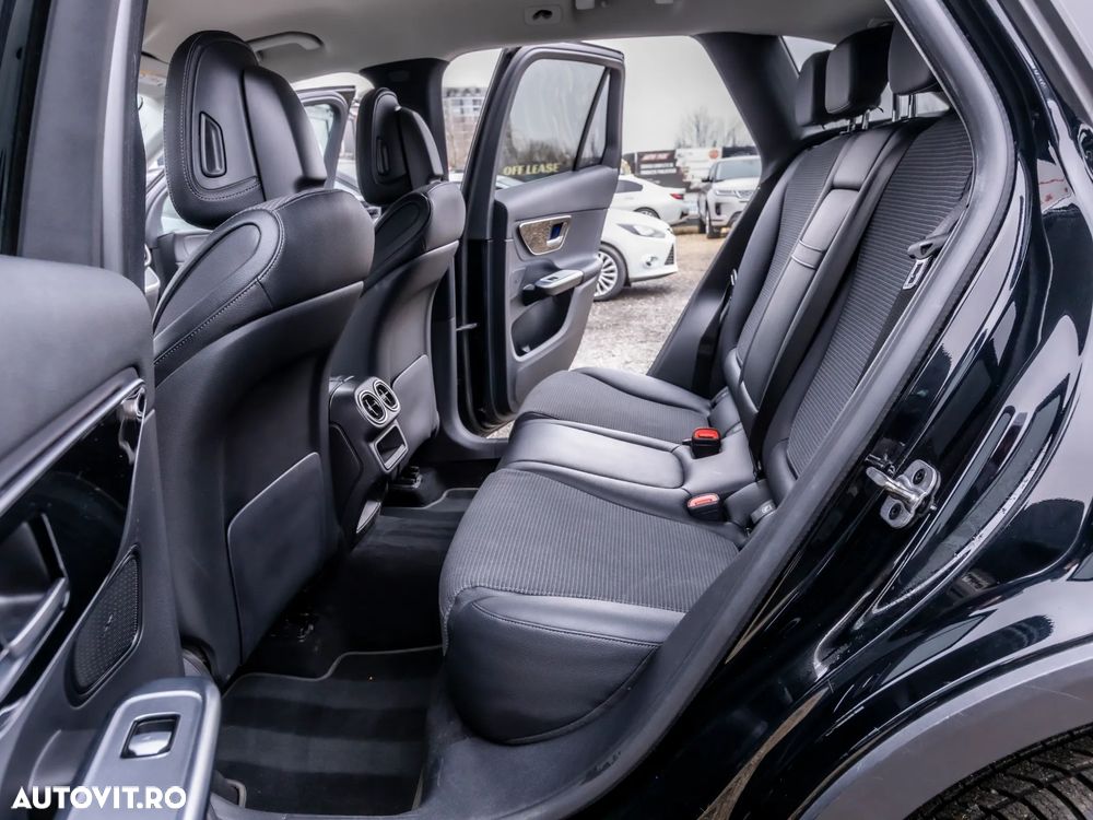 Mercedes-Benz GLC 200 4Matic 9G-TRONIC Edition Avantgarde - 15