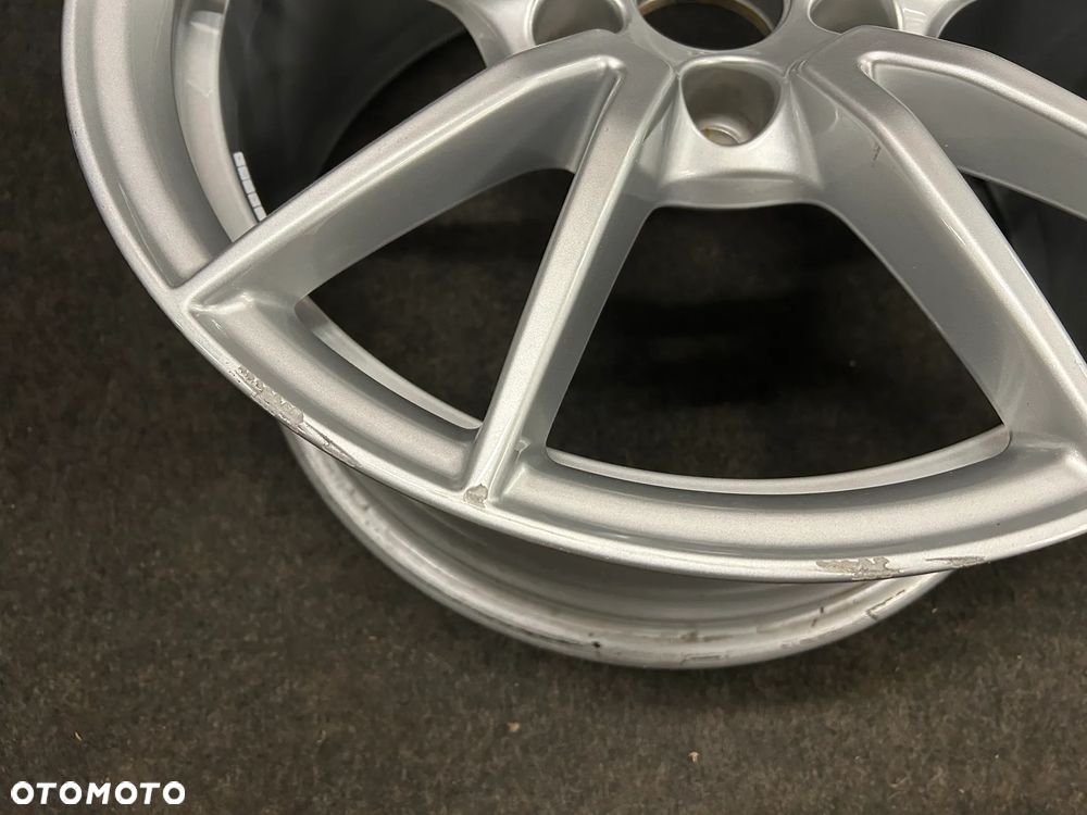 Alufelga Audi A5 17 cali 5x112 1szt. 8B3601025A - 3