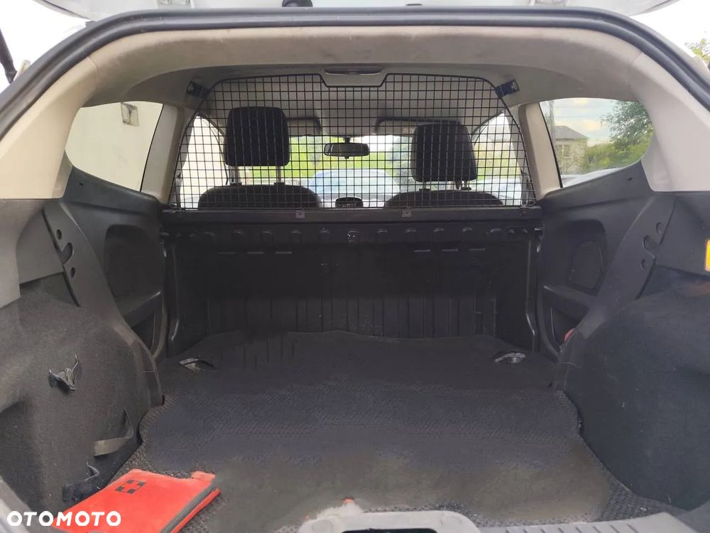 Ford Fiesta 1.5 TDCi Ambiente - 10