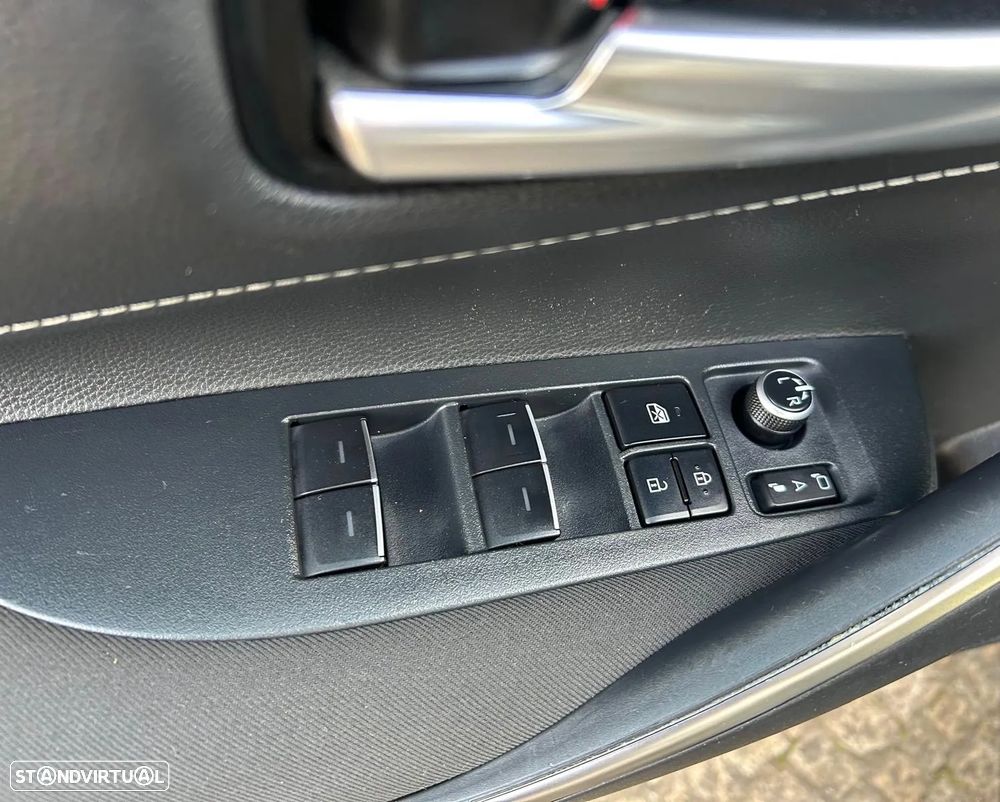 Toyota Corolla Touring Sports 1.8 Hybrid Comfort+P.Sport - 9