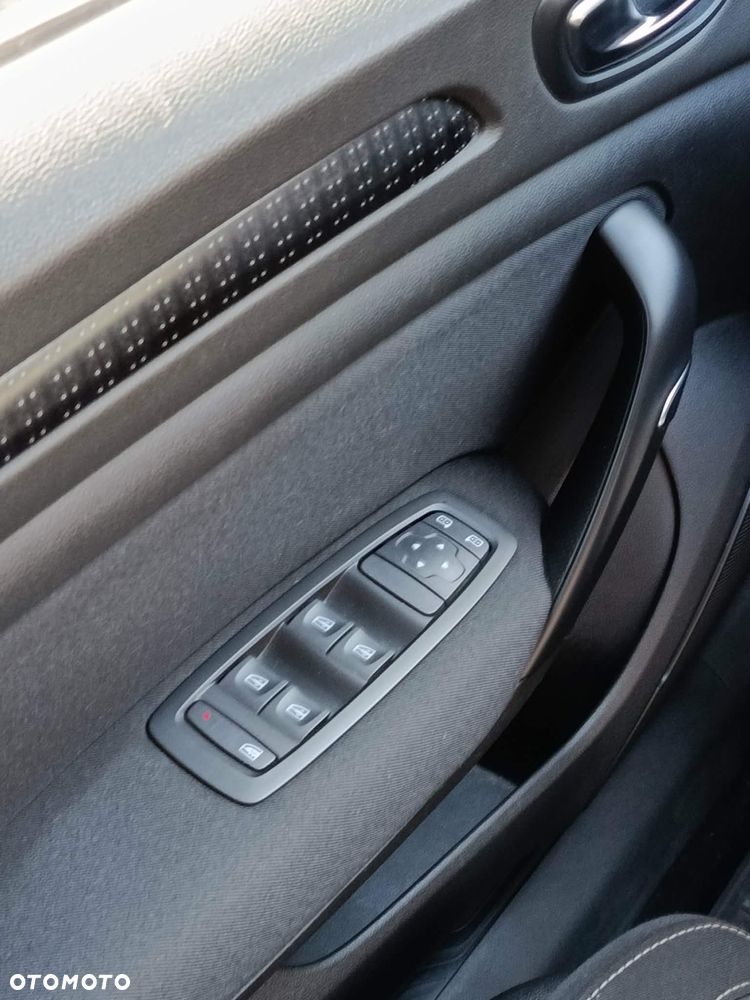 Renault Megane 1.2 Energy TCe Limited - 24