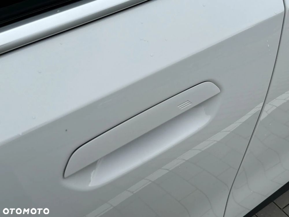 BMW Seria 5 530e xDrive PHEV - 39