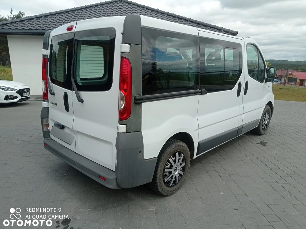 Renault Trafic 2.0 dCi 90 Combi L1H1 - 8