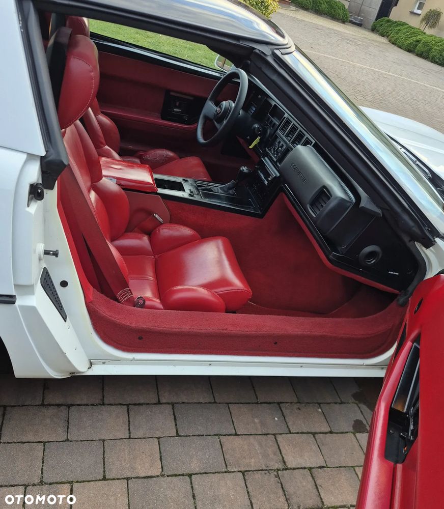 Chevrolet Corvette - 8
