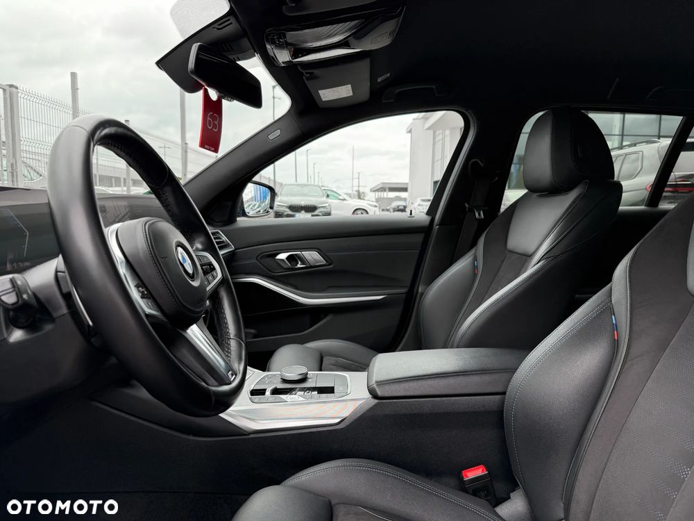 BMW Seria 3 320d xDrive M Sport sport - 28