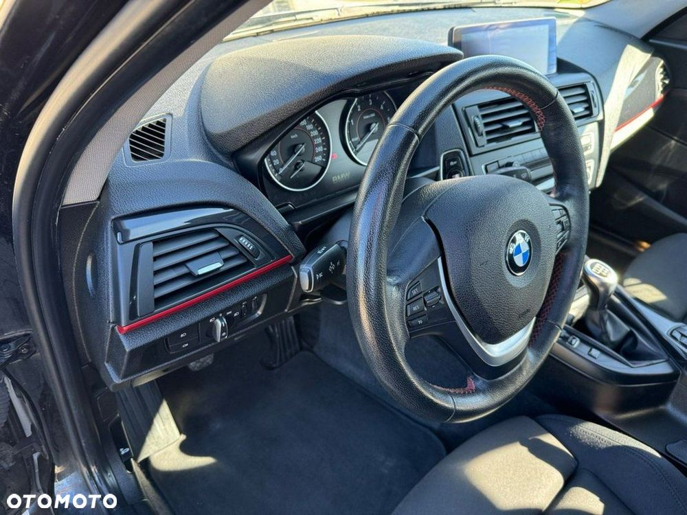 BMW Seria 1 118d Sport Line - 19