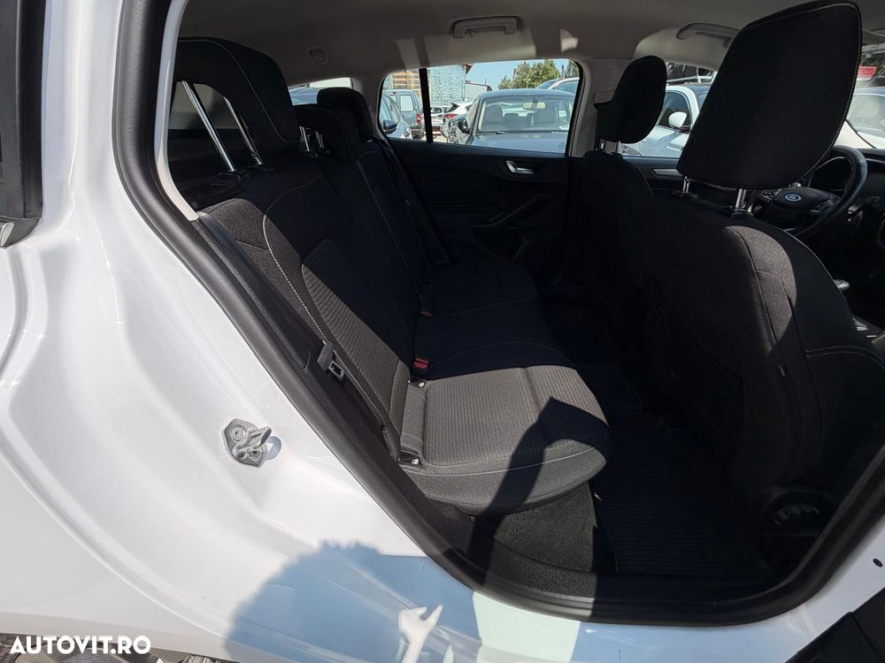 Ford Focus 1.0 EcoBoost MHEV Titanium X - 17