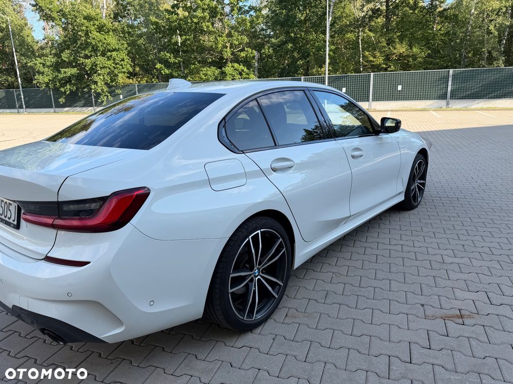BMW Seria 3 320d xDrive MHEV M Sport sport - 14