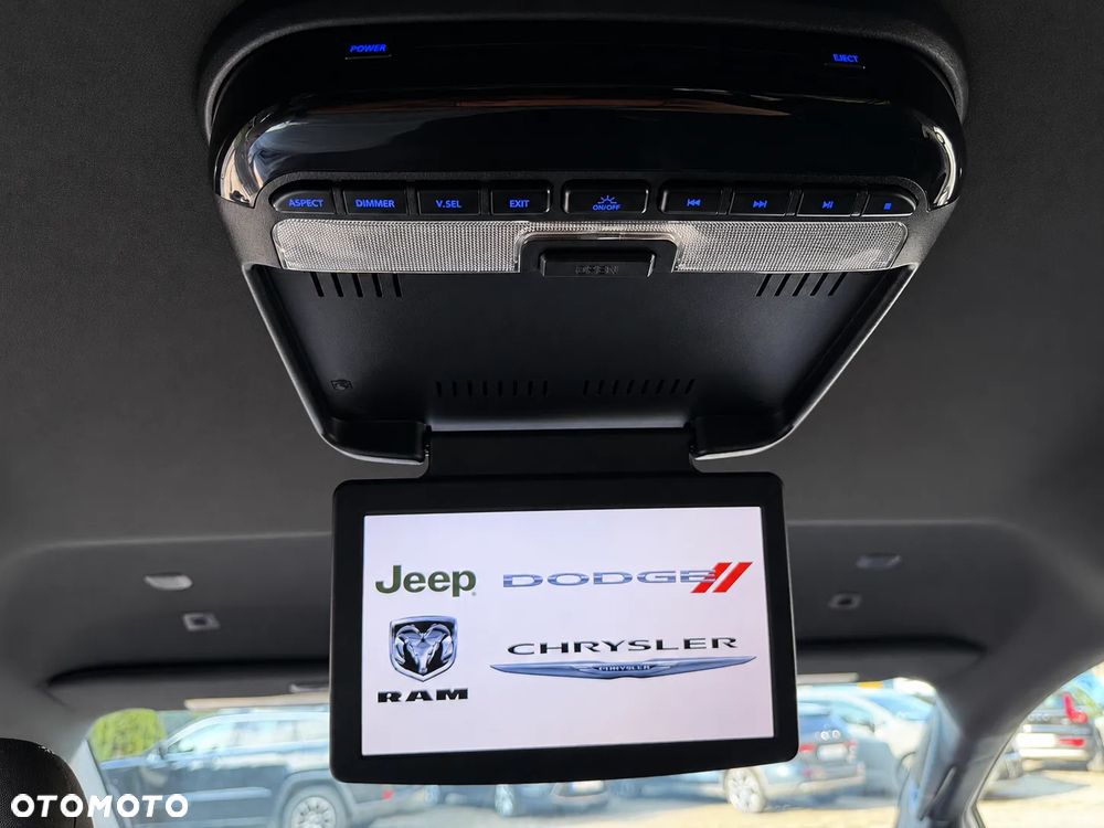 Chrysler Pacifica - 24