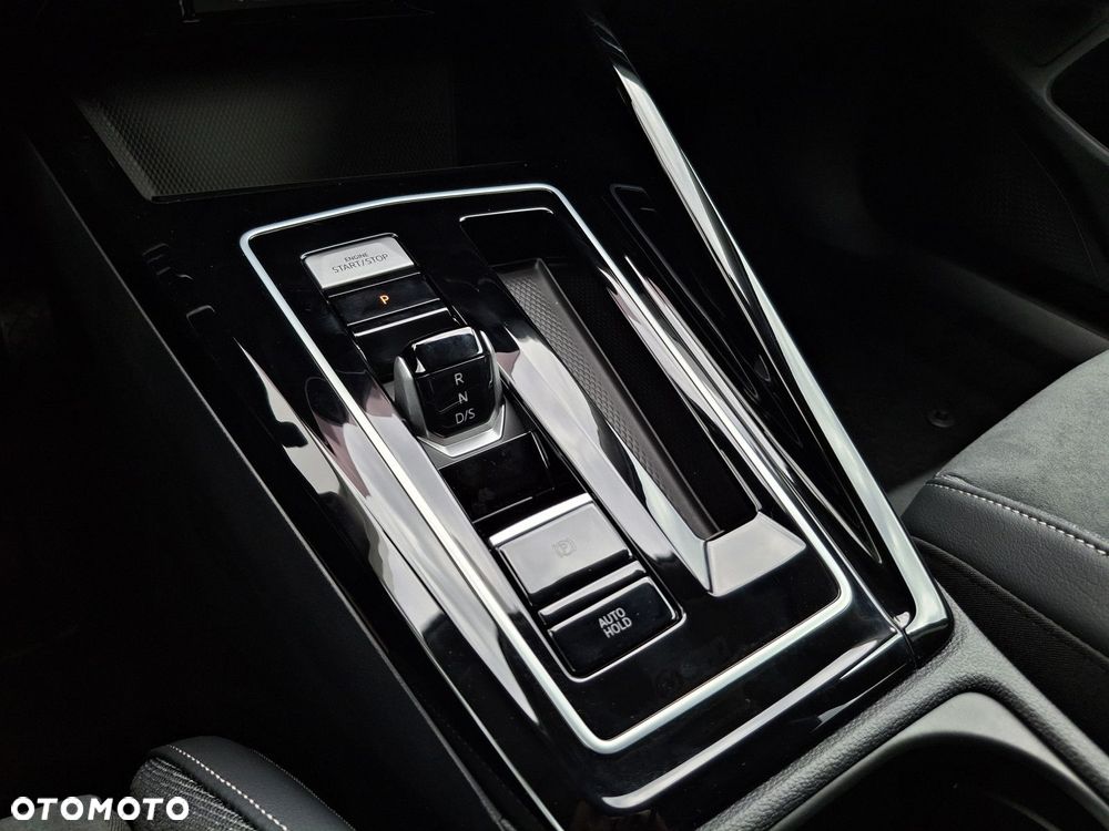 Volkswagen Golf - 12