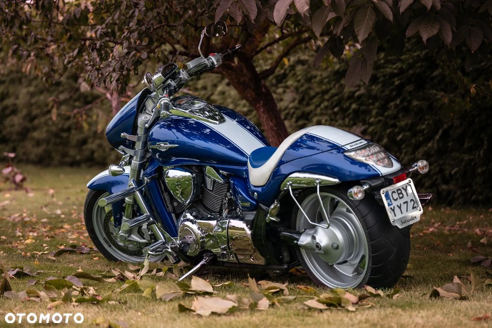 Suzuki Intruder - 6