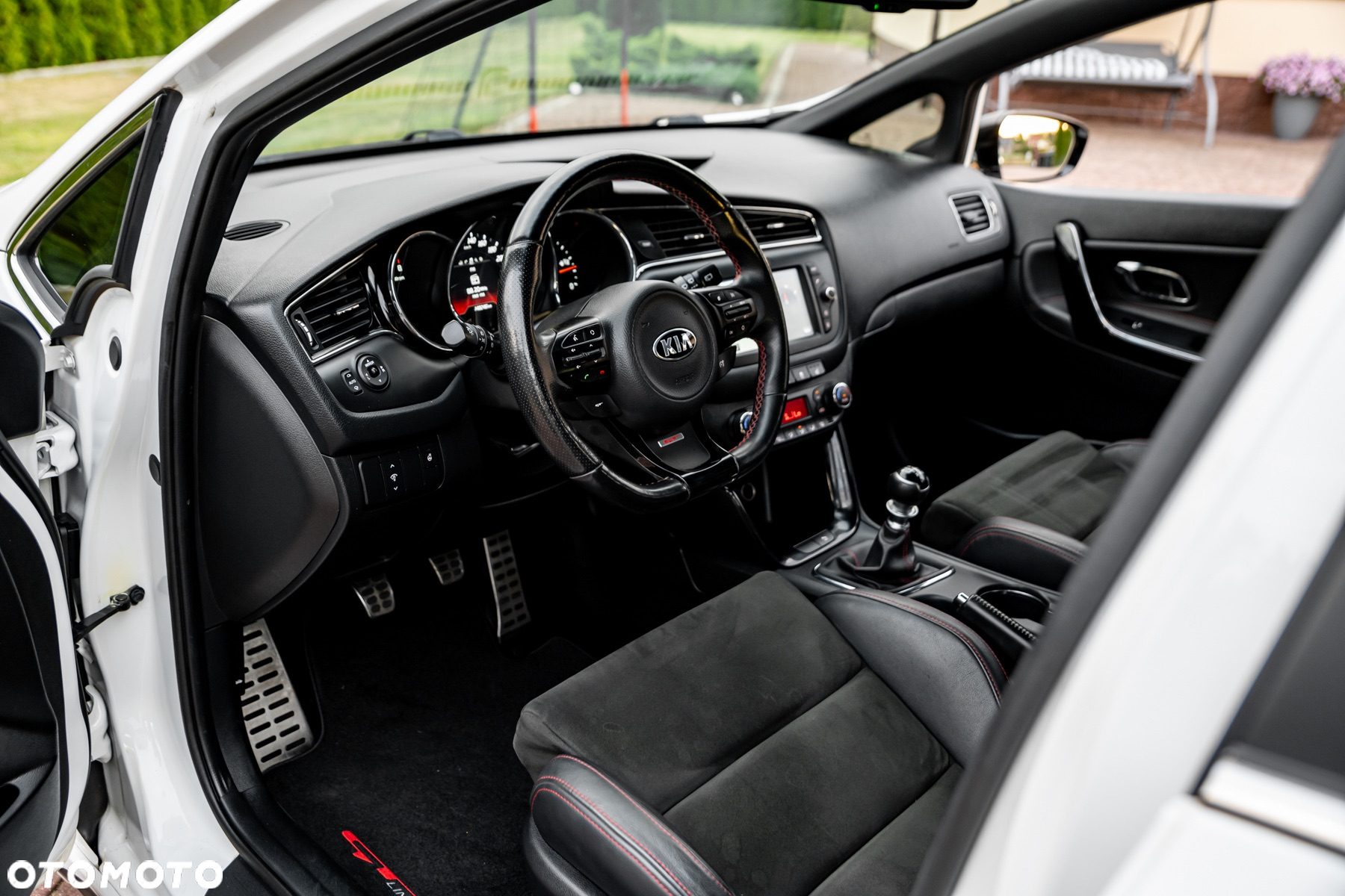 Kia Ceed 1.6 T-GDI GT - 15