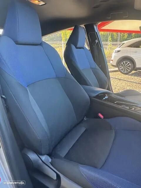 Toyota C-HR - 11