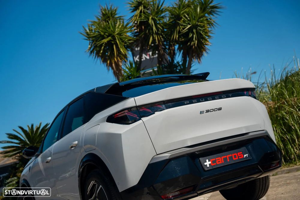 Peugeot E-3008 73 kWh GT - 13