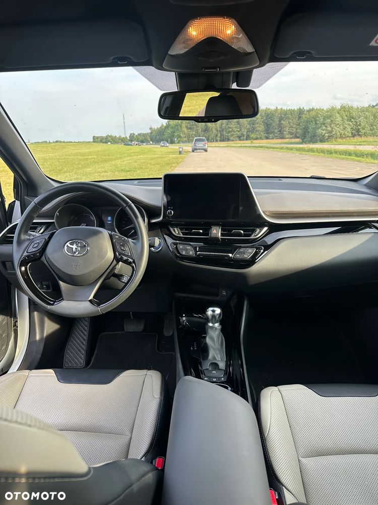 Toyota C-HR 2.0 Hybrid Executive - 14