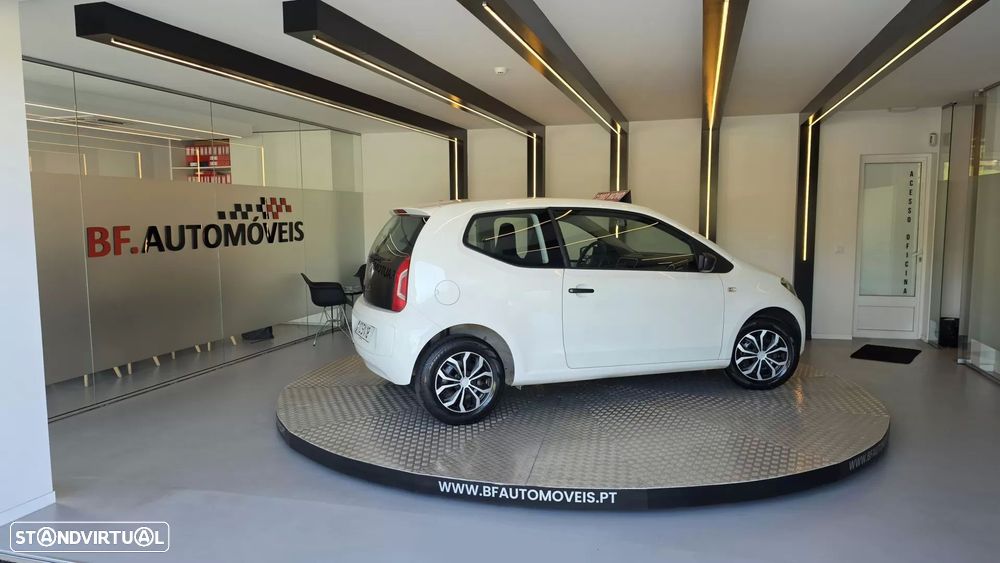 VW Up! white - 8