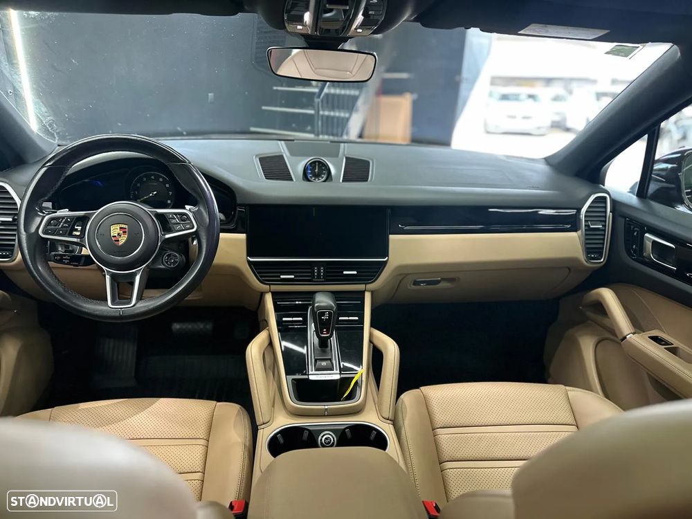 Porsche Cayenne Coupé E-Hybrid - 4