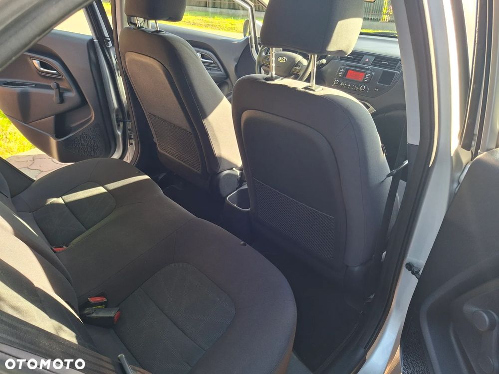 Kia Rio - 15