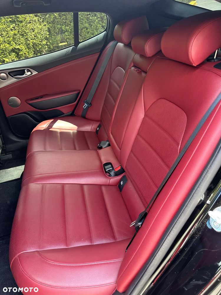Kia Stinger 2.0 T-GDI GT Line - 11