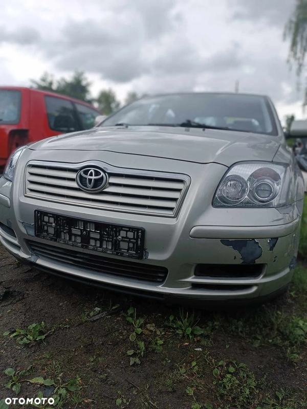 Części- Toyota Avensis 2,0 diesel 2005r