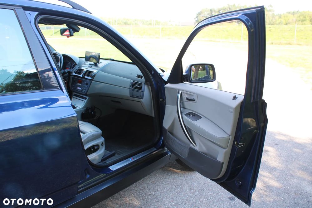 BMW X3 3.0i - 28